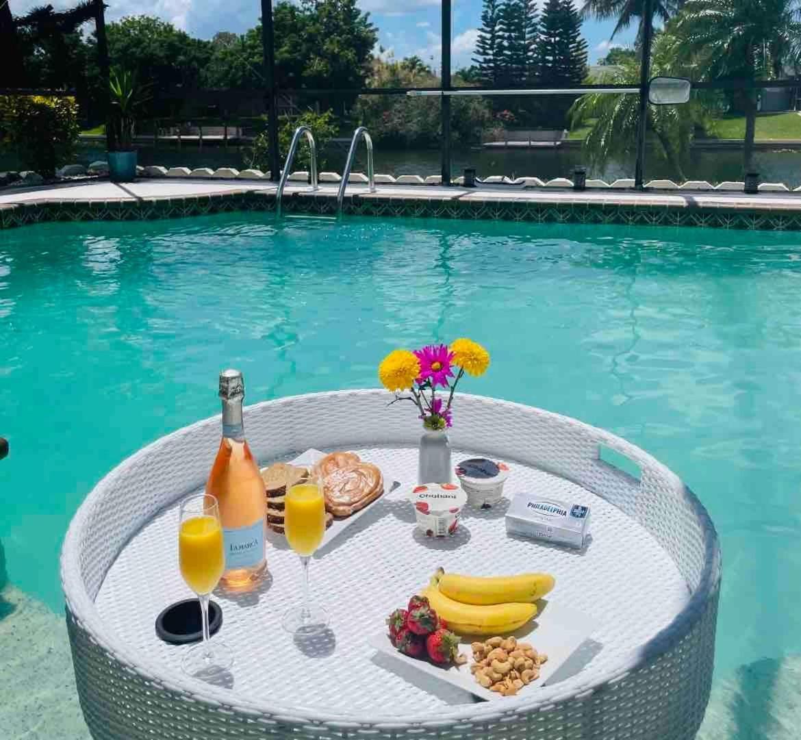 Villa Hidden Secret Waterfront Retreat Cape Coral Exterior foto